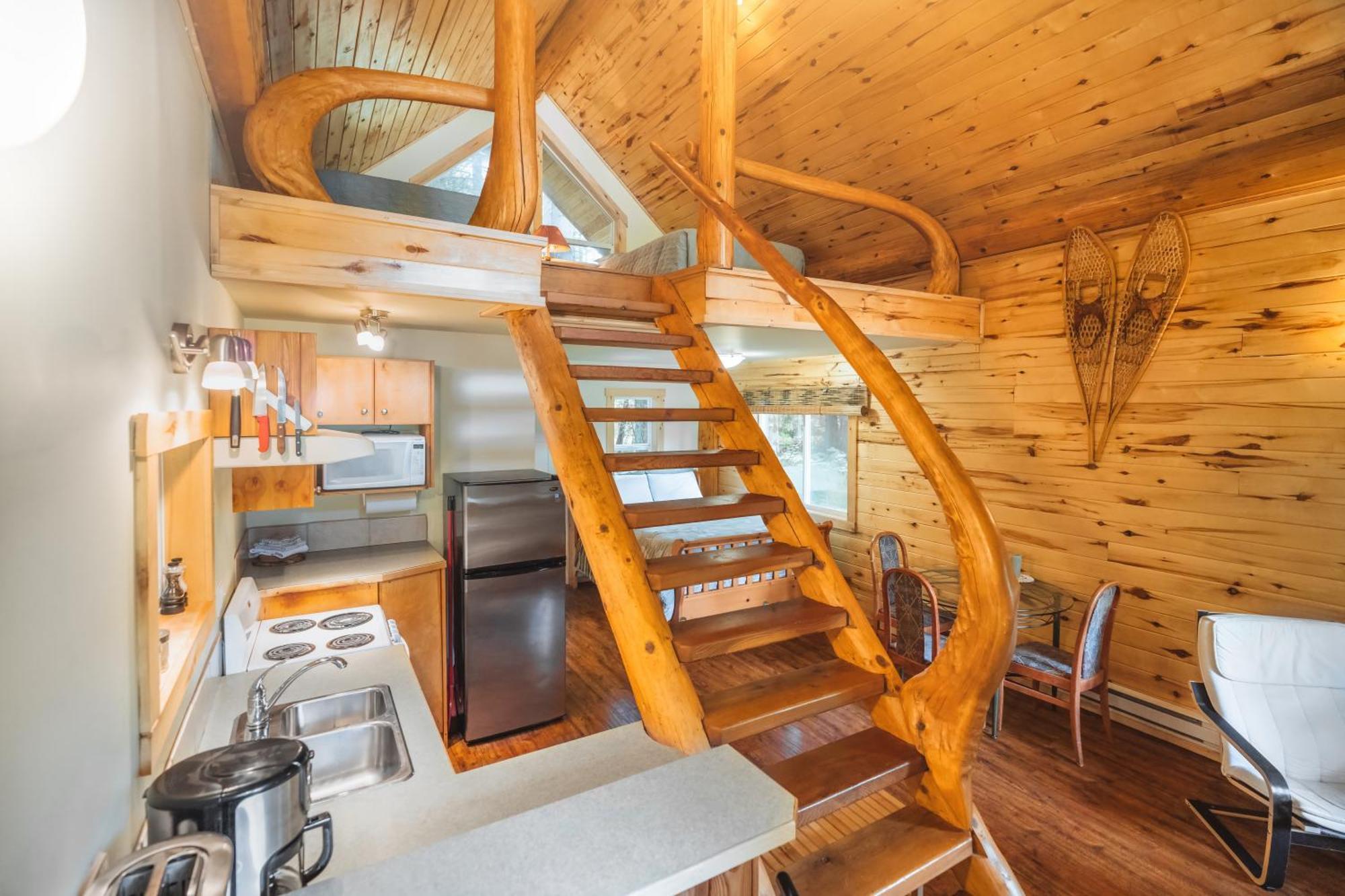 Bella Coola Grizzly Tours And Resort Hagensborg Buitenkant foto