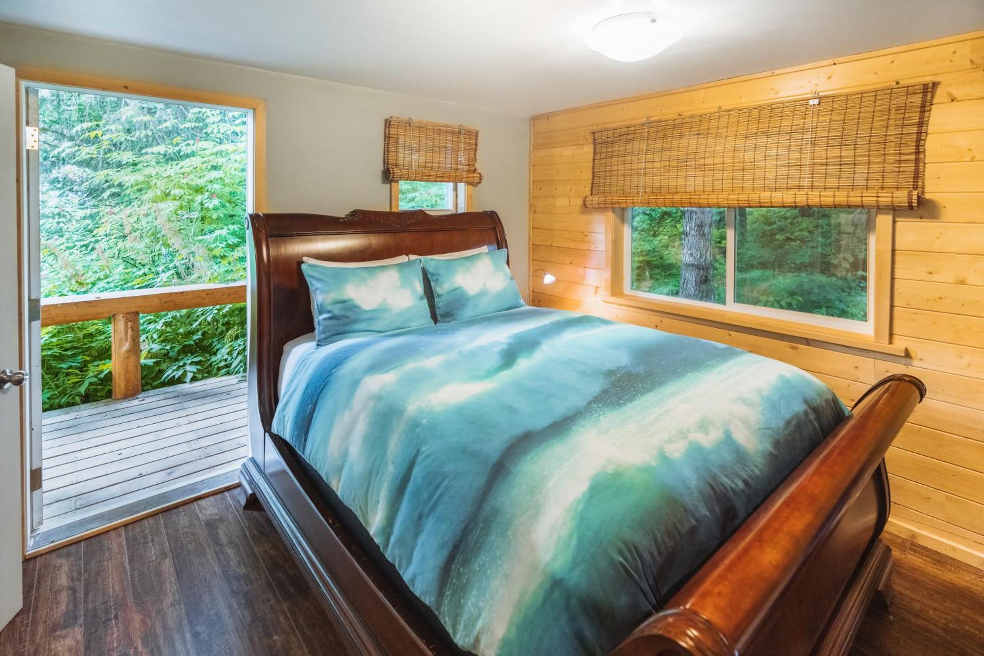 Bella Coola Grizzly Tours And Resort Hagensborg Buitenkant foto
