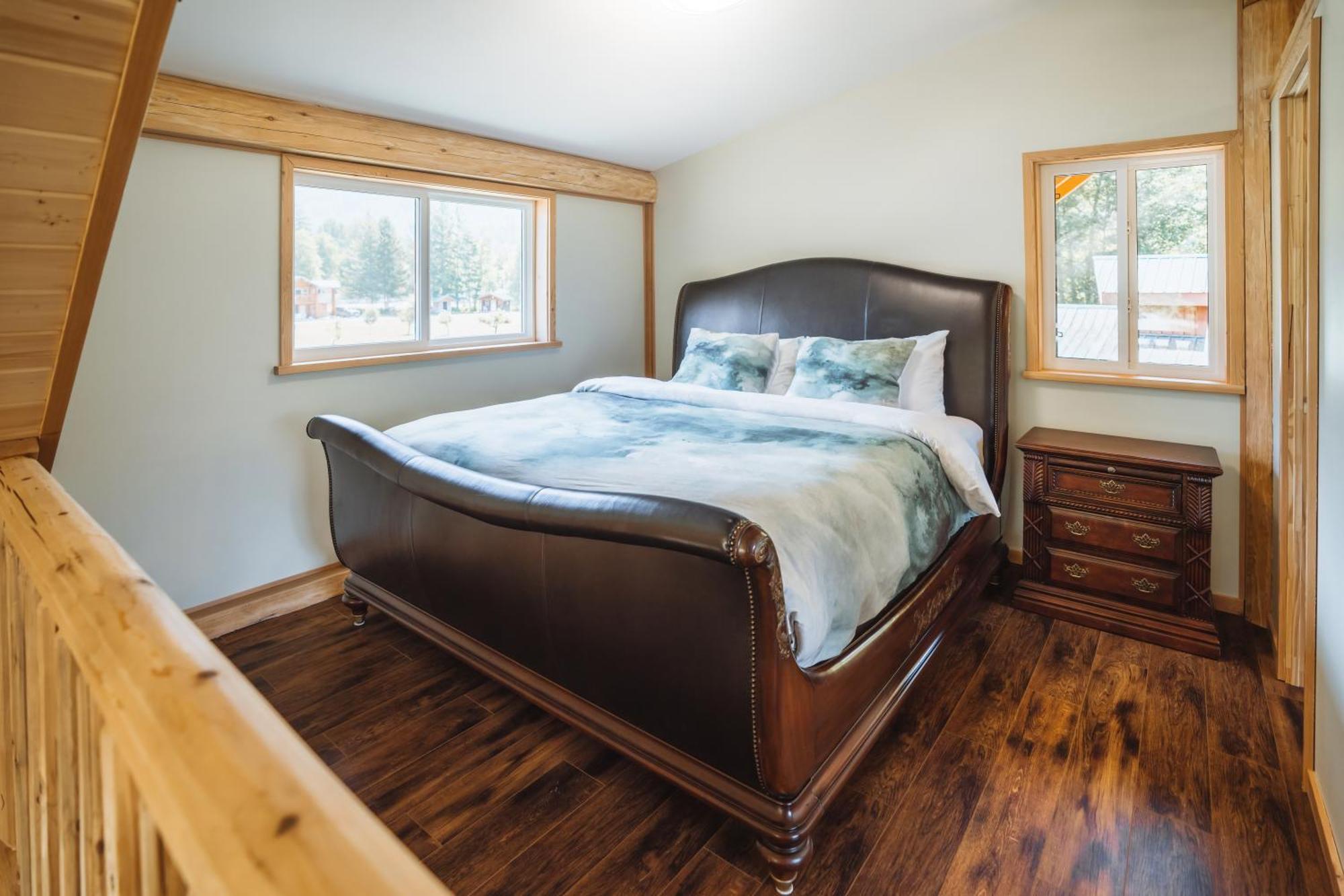 Bella Coola Grizzly Tours And Resort Hagensborg Buitenkant foto