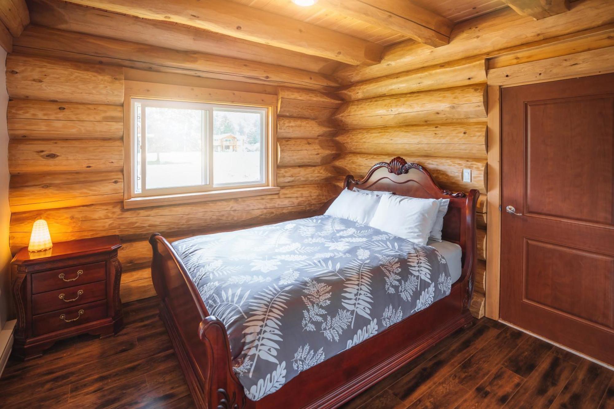 Bella Coola Grizzly Tours And Resort Hagensborg Buitenkant foto